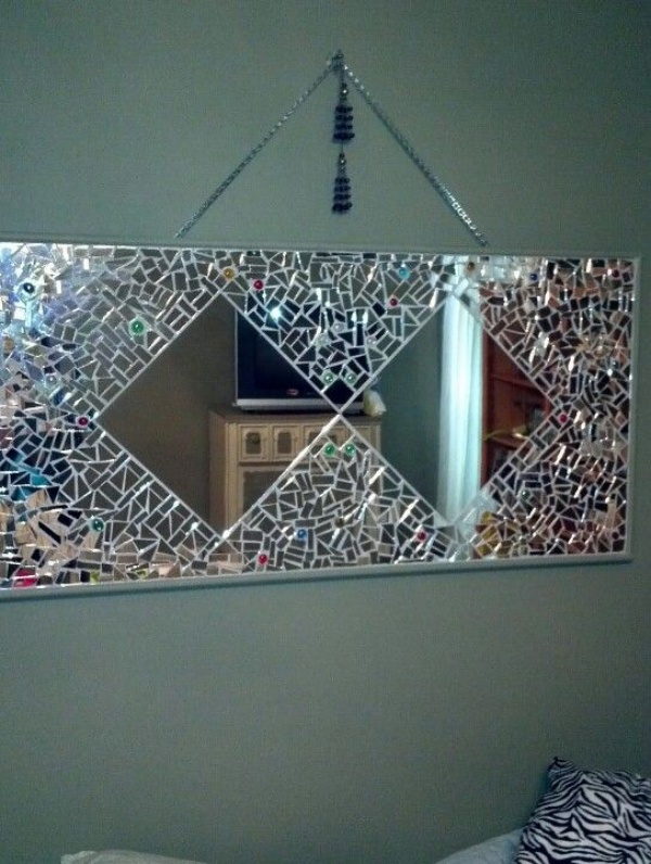 40 Amazing Ideas To Upcycle Broken Mirror