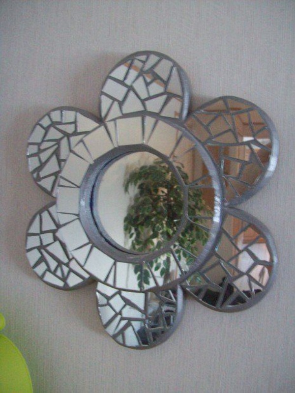 Amazing Ideas to Upcycle Broken Mirror