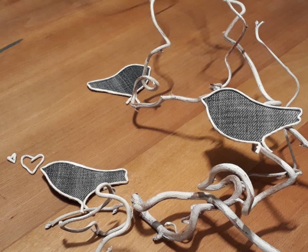 DIY Craft Figures Made with Paper Wire