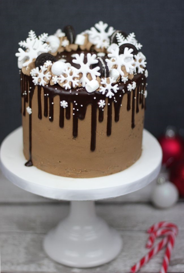 Stunning Christmas Cake Decoration Ideas