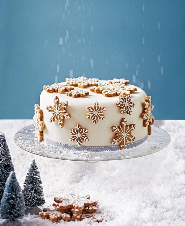 Stunning Christmas Cake Decoration Ideas