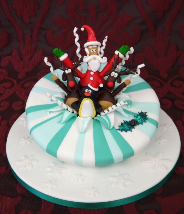 Stunning Christmas Cake Decoration Ideas