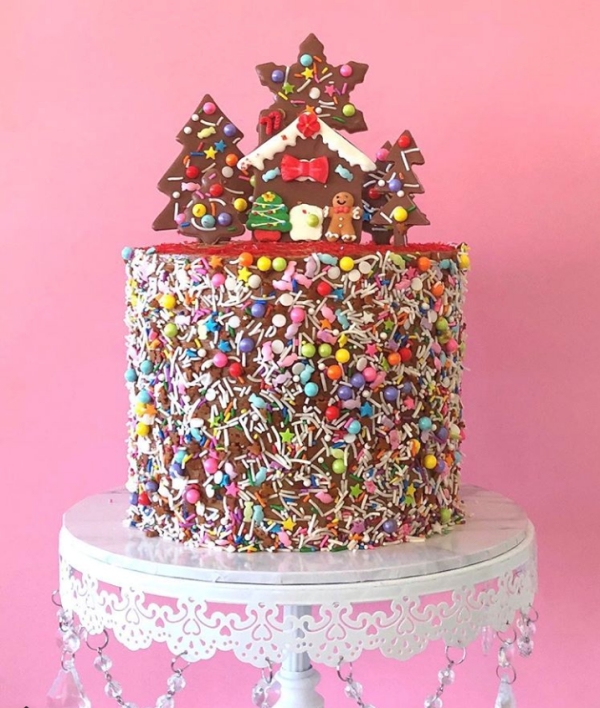 Stunning Christmas Cake Decoration Ideas