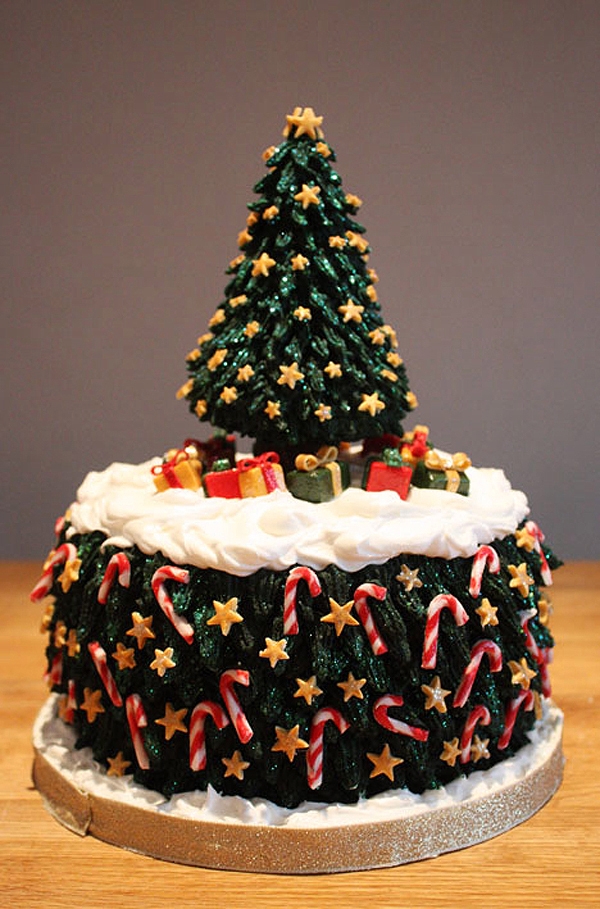 Stunning Christmas Cake Decoration Ideas