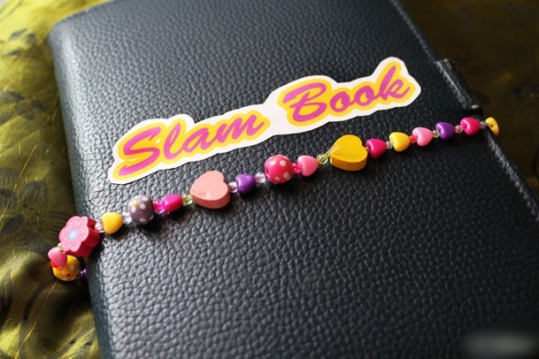 DIY Ideas for Slam Book