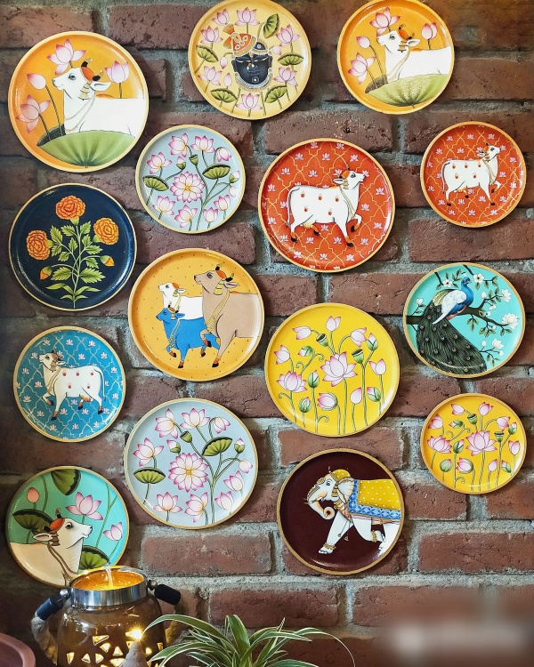 Simple and Speaking Ceramic Wall Arts