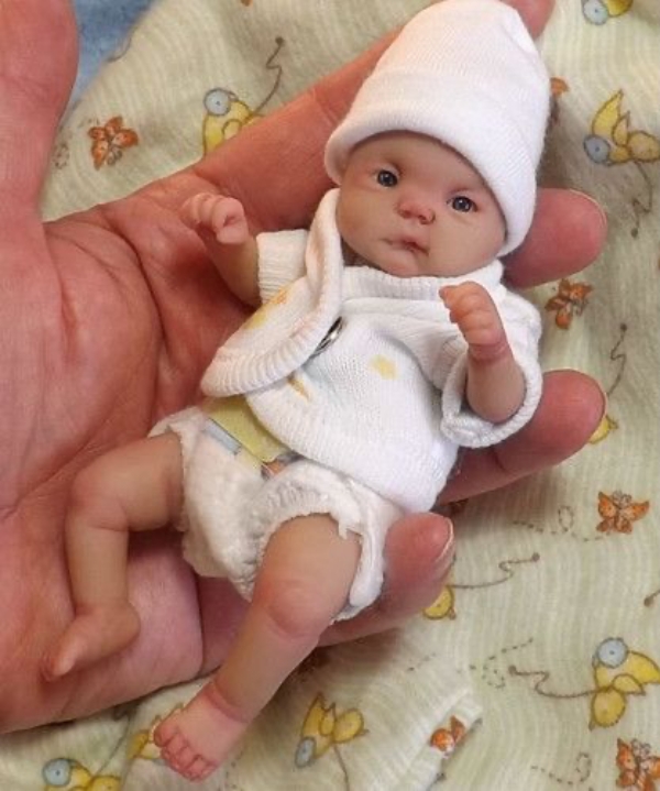 Tiny Baby Sculptures