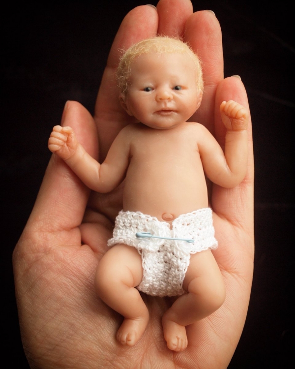 Tiny Baby Sculptures