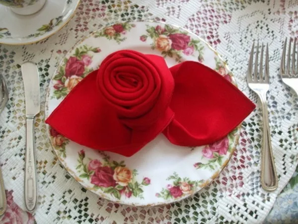 30 Creative Napkin Folding Ideas 12