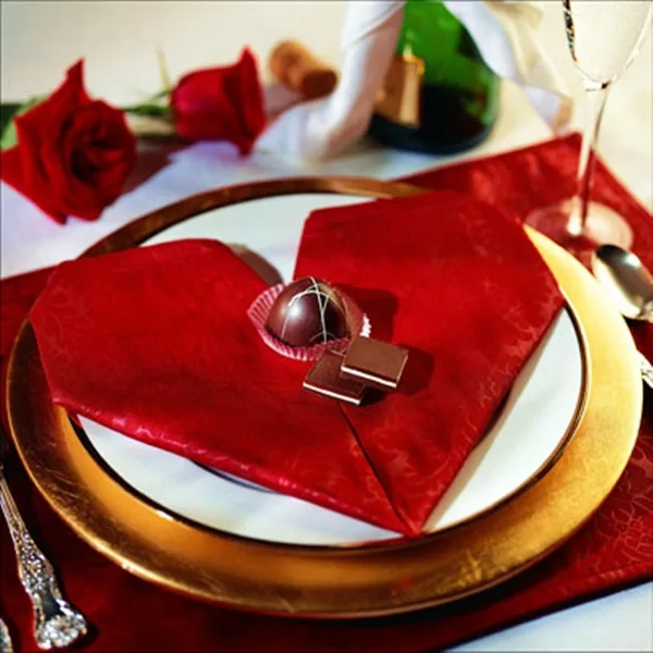 30 Creative Napkin Folding Ideas 3