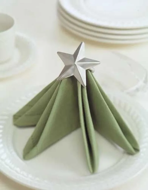 30 Creative Napkin Folding Ideas 5