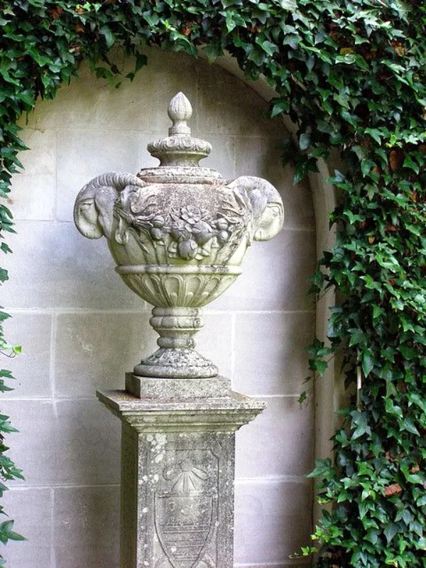 Creative and Colorful Garden Sculptures Project00011