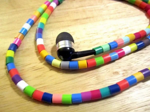 How to make your own Colorful Earphones00020