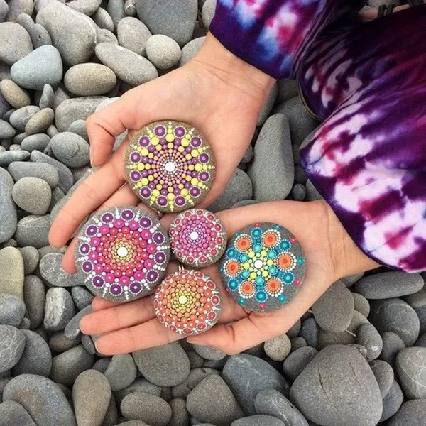 DIY-Mandala-Stone-Patterns