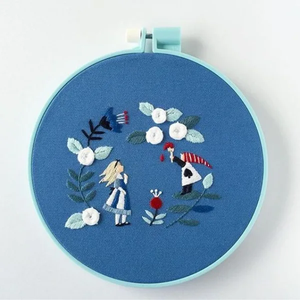 Amazing-Hand-Embroidery-Designs-Ideas
