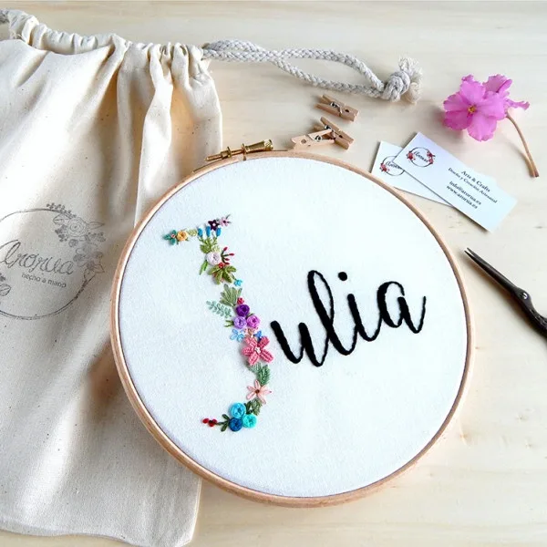 Amazing-Hand-Embroidery-Designs-Ideas