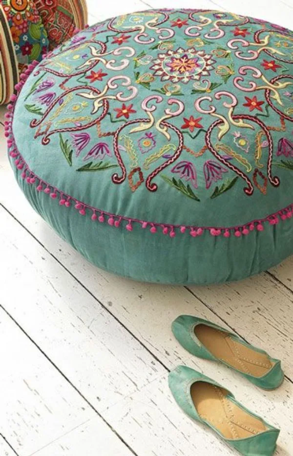 Amazing-Hand-Embroidery-Designs-Ideas