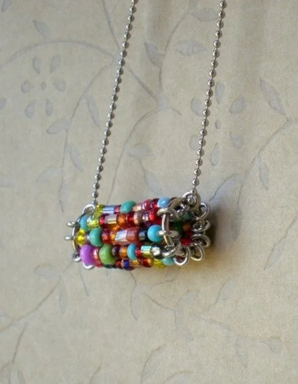 Make Your Own DIY Safety Pin Jewelry Ideas