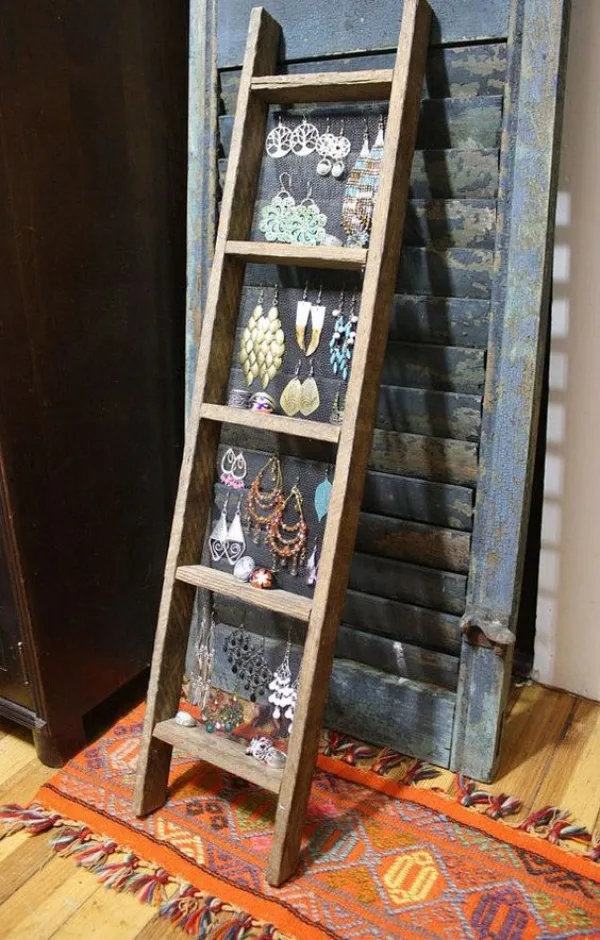 Smart Ways to Reuse Old Wooden 