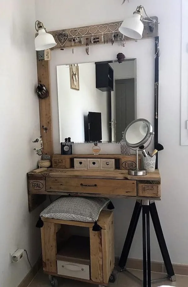 Clever Ways to Use Small Space for Dressing Table