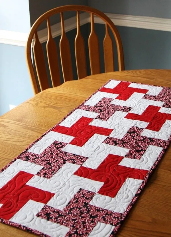 Amazing Table Runner Ideas for Modern Homes