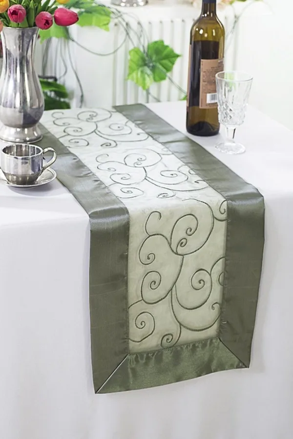 Amazing Table Runner Ideas for Modern Homes