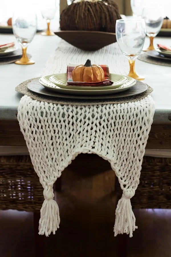 Amazing Table Runner Ideas for Modern Homes